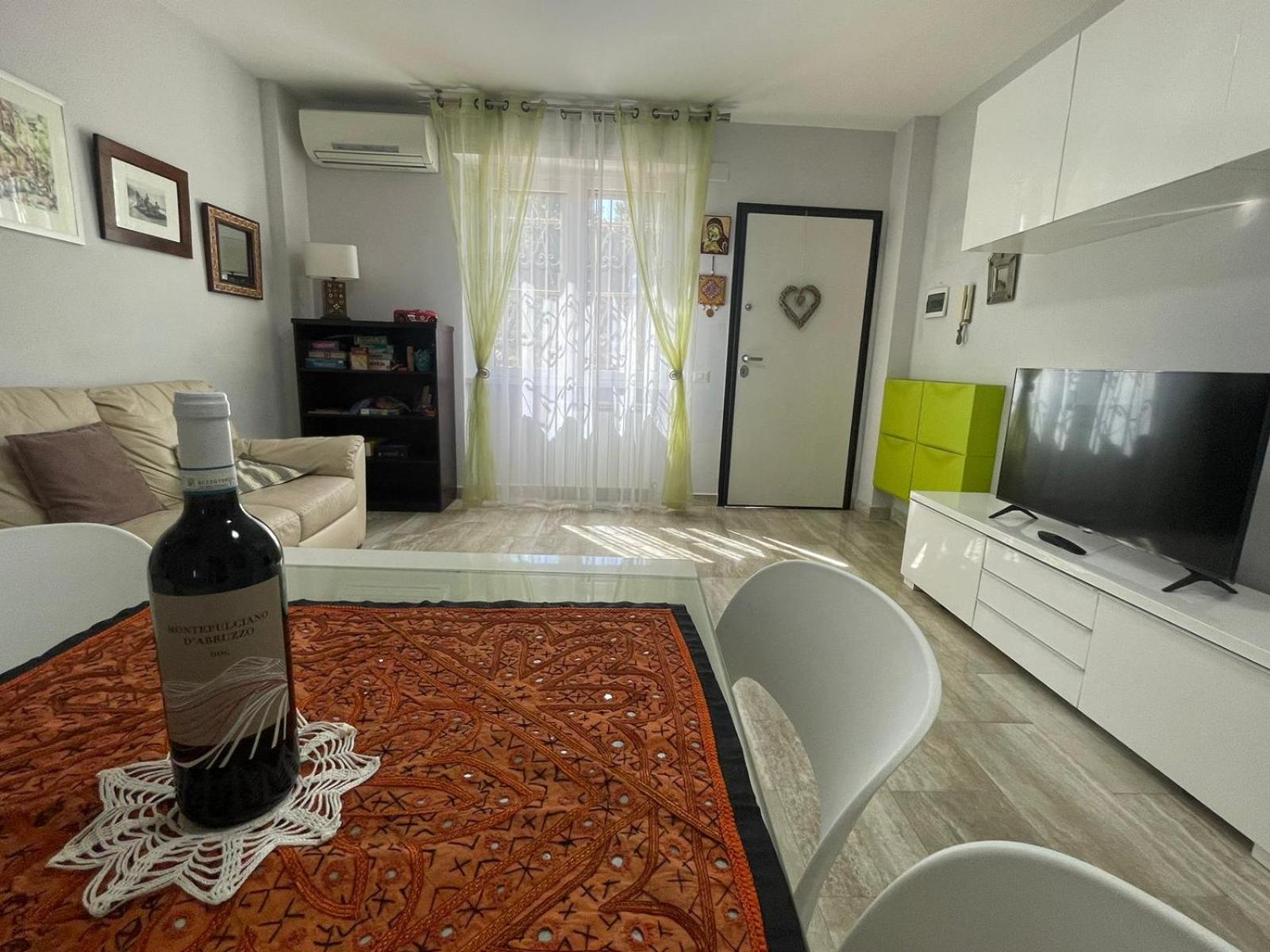 רומא Intero Appartamento Con Giardino E Parcheggio מראה חיצוני תמונה
